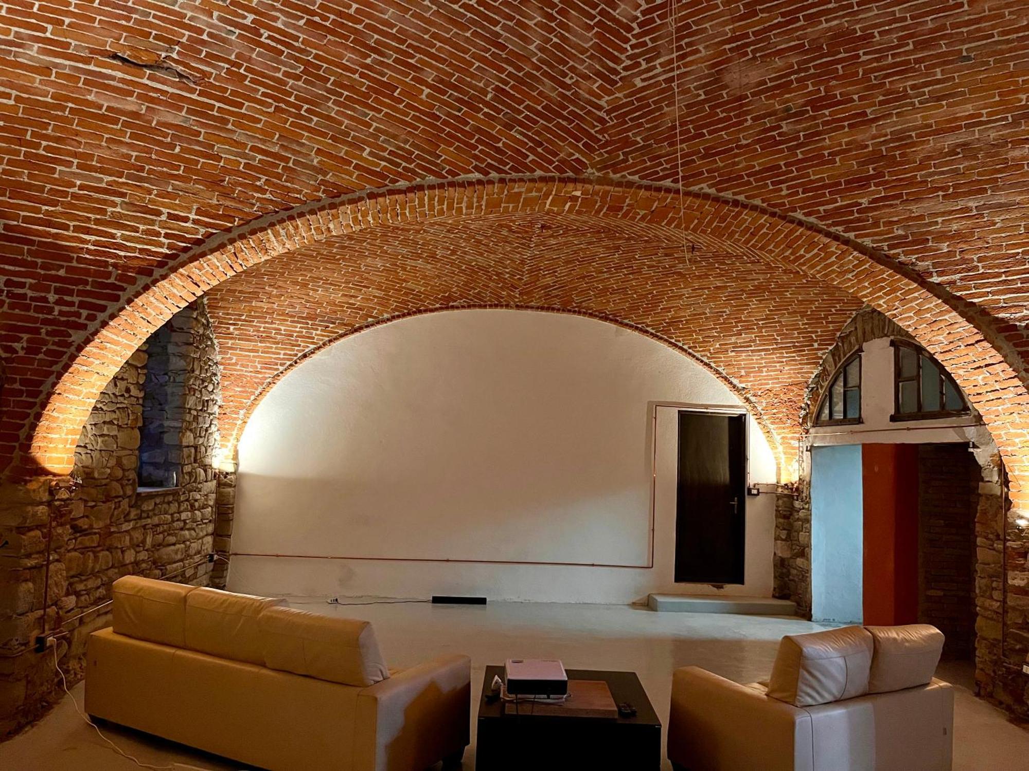 Amazing Castle House Holiday home Mombaldone